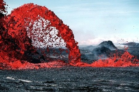 lava y volcanes en el eon hadico